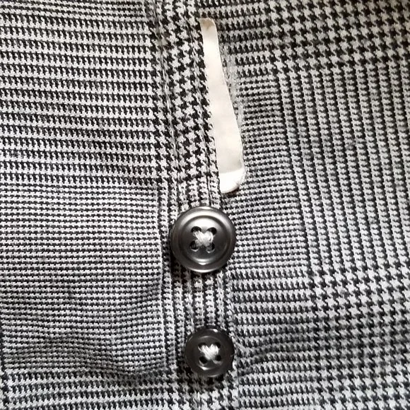 J. Crew Mini Houndstooth Slim Fit Button-Down Shirt - Picture 10 of 14